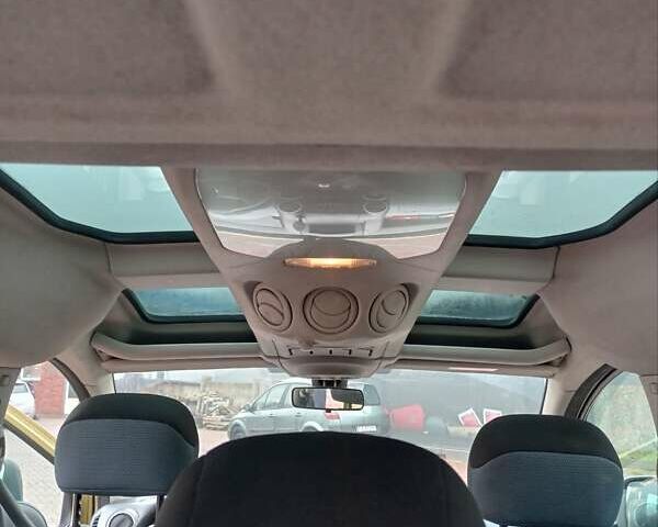 Желтый Ситроен Берлинго, объемом двигателя 1.6 л и пробегом 300 тыс. км за 6500 $, фото 10 на Automoto.ua