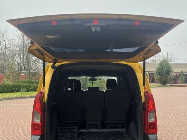 Желтый Ситроен Берлинго, объемом двигателя 1.6 л и пробегом 209 тыс. км за 5600 $, фото 6 на Automoto.ua