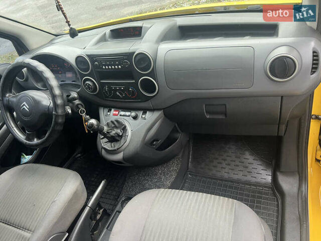 Желтый Ситроен Берлинго, объемом двигателя 1.56 л и пробегом 210 тыс. км за 7500 $, фото 13 на Automoto.ua