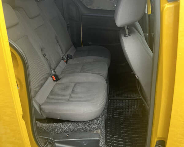 Желтый Ситроен Берлинго, объемом двигателя 1.56 л и пробегом 210 тыс. км за 7500 $, фото 14 на Automoto.ua