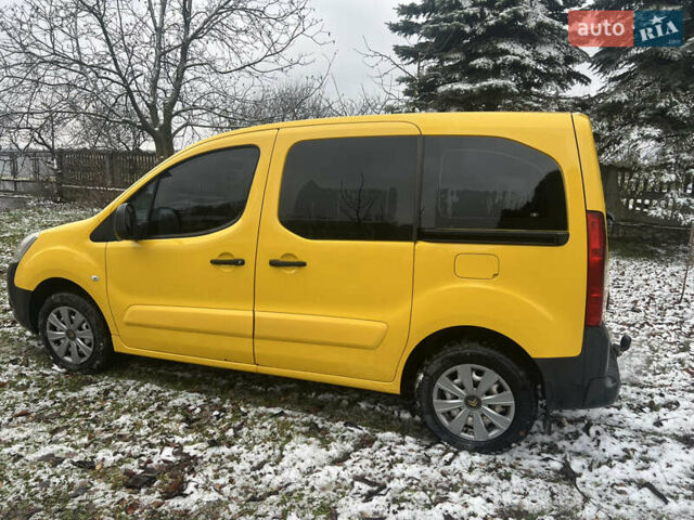 Желтый Ситроен Берлинго, объемом двигателя 1.56 л и пробегом 210 тыс. км за 7500 $, фото 2 на Automoto.ua