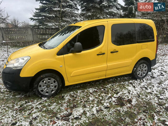 Желтый Ситроен Берлинго, объемом двигателя 1.56 л и пробегом 210 тыс. км за 7500 $, фото 1 на Automoto.ua