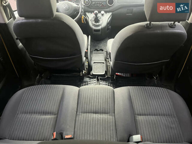 Желтый Ситроен Берлинго, объемом двигателя 1.6 л и пробегом 209 тыс. км за 5600 $, фото 7 на Automoto.ua