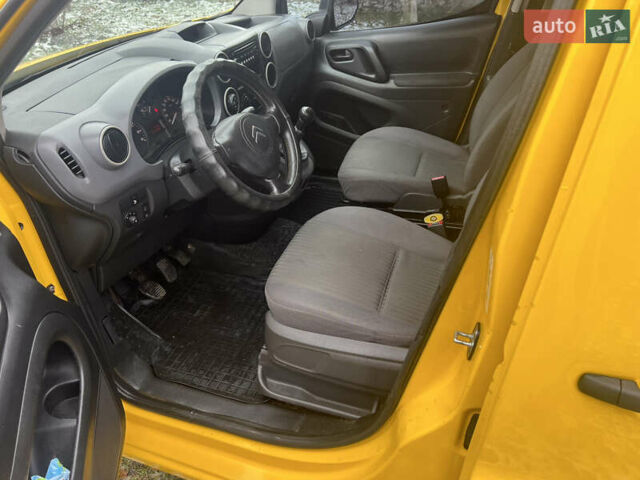 Желтый Ситроен Берлинго, объемом двигателя 1.56 л и пробегом 210 тыс. км за 7500 $, фото 10 на Automoto.ua