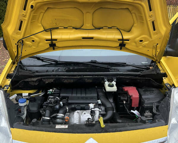 Желтый Ситроен Берлинго, объемом двигателя 1.6 л и пробегом 209 тыс. км за 5600 $, фото 14 на Automoto.ua