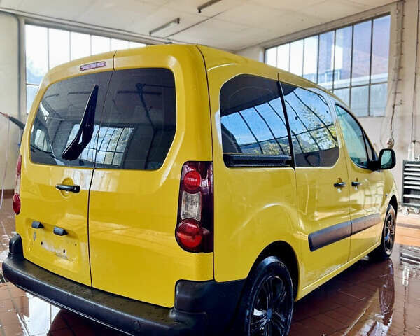 Желтый Ситроен Берлинго, объемом двигателя 1.6 л и пробегом 168 тыс. км за 7500 $, фото 1 на Automoto.ua