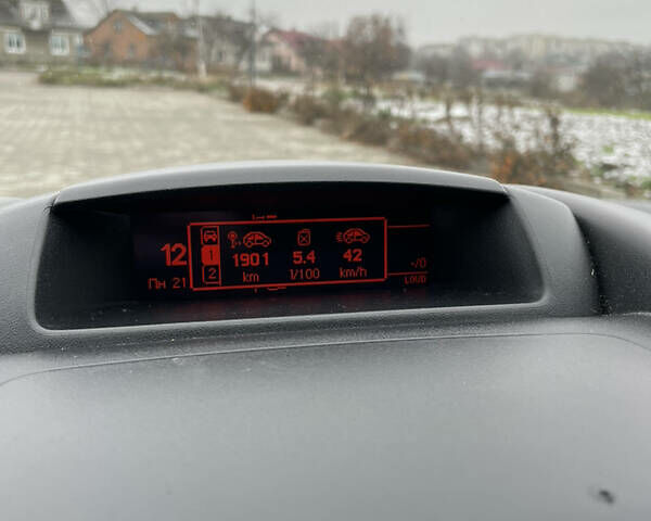 Серый Ситроен Берлинго, объемом двигателя 1.6 л и пробегом 353 тыс. км за 4200 $, фото 10 на Automoto.ua