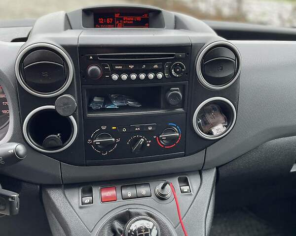 Серый Ситроен Берлинго, объемом двигателя 1.6 л и пробегом 353 тыс. км за 4200 $, фото 11 на Automoto.ua