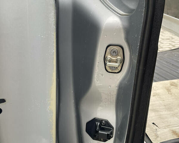 Серый Ситроен Берлинго, объемом двигателя 1.6 л и пробегом 353 тыс. км за 4200 $, фото 26 на Automoto.ua