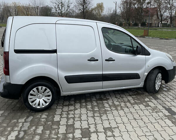 Серый Ситроен Берлинго, объемом двигателя 1.6 л и пробегом 353 тыс. км за 4200 $, фото 15 на Automoto.ua