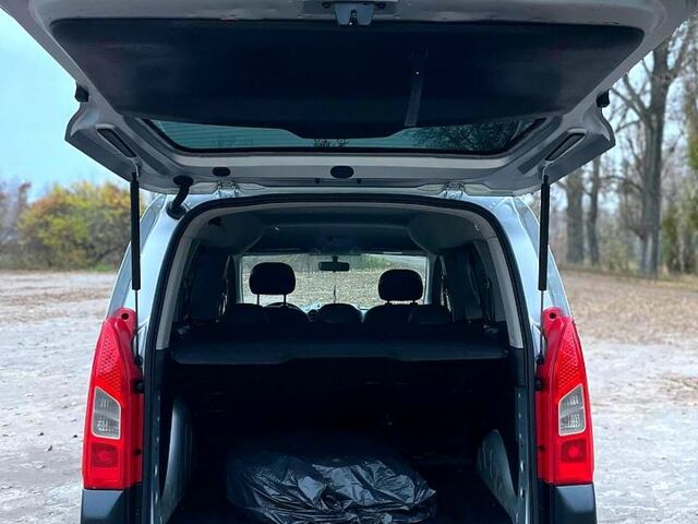 Серый Ситроен Берлинго, объемом двигателя 1.6 л и пробегом 213 тыс. км за 6700 $, фото 10 на Automoto.ua