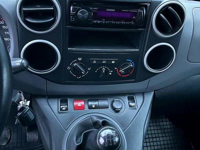 Серый Ситроен Берлинго, объемом двигателя 1.6 л и пробегом 213 тыс. км за 6700 $, фото 13 на Automoto.ua