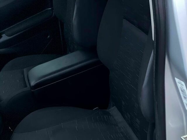 Серый Ситроен Берлинго, объемом двигателя 1.6 л и пробегом 213 тыс. км за 6700 $, фото 8 на Automoto.ua