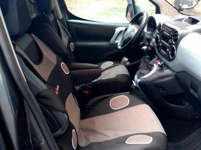 Серый Ситроен Берлинго, объемом двигателя 1.6 л и пробегом 260 тыс. км за 8000 $, фото 5 на Automoto.ua