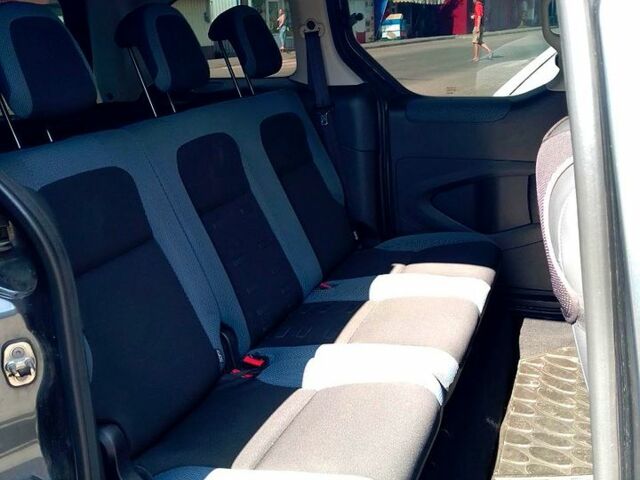 Серый Ситроен Берлинго, объемом двигателя 1.6 л и пробегом 260 тыс. км за 8000 $, фото 7 на Automoto.ua