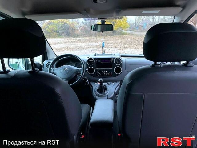 Серый Ситроен Берлинго, объемом двигателя 1.6 л и пробегом 213 тыс. км за 6700 $, фото 9 на Automoto.ua