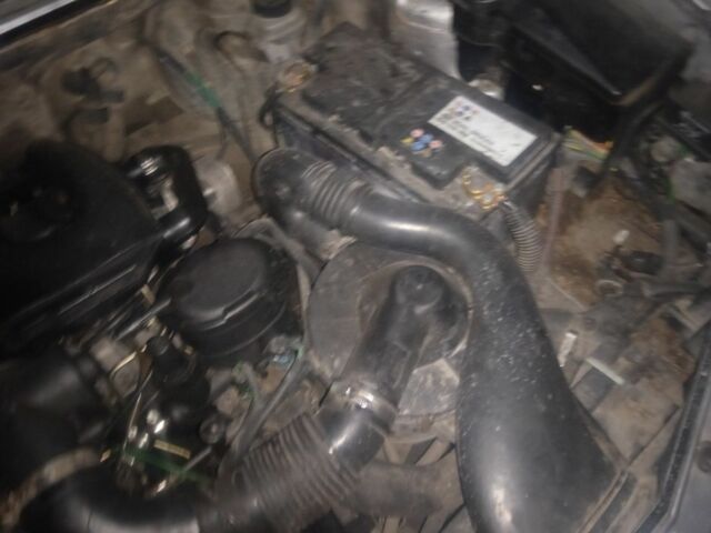 Серый Ситроен Берлинго, объемом двигателя 1.9 л и пробегом 379 тыс. км за 1800 $, фото 2 на Automoto.ua