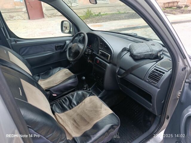 Сірий Сітроен Берлінго, об'ємом двигуна 0 л та пробігом 300 тис. км за 1650 $, фото 7 на Automoto.ua