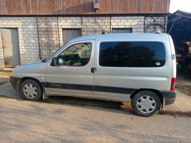 Серый Ситроен Берлинго, объемом двигателя 1.9 л и пробегом 300 тыс. км за 1900 $, фото 2 на Automoto.ua