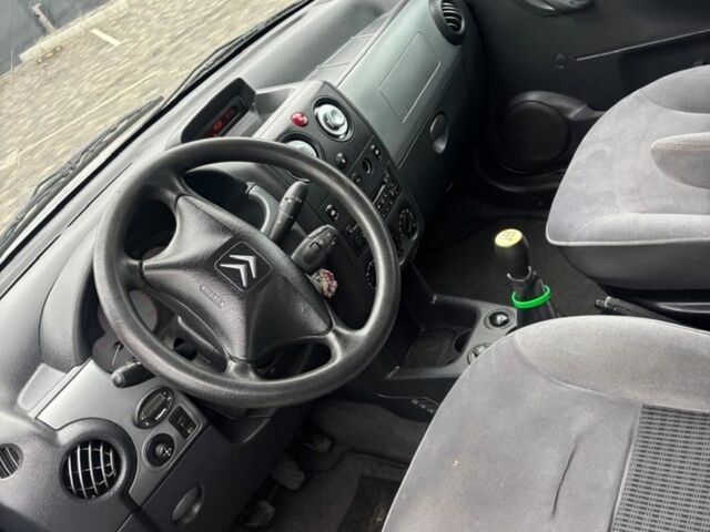 Сірий Сітроен Берлінго, об'ємом двигуна 1.6 л та пробігом 250 тис. км за 2100 $, фото 5 на Automoto.ua