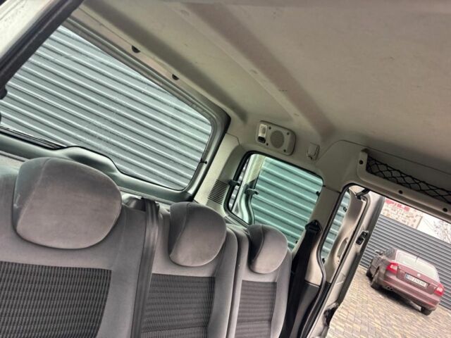 Сірий Сітроен Берлінго, об'ємом двигуна 1.6 л та пробігом 250 тис. км за 2100 $, фото 8 на Automoto.ua