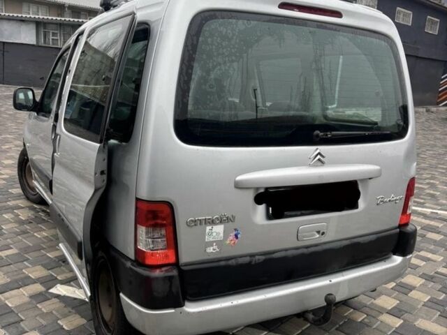 Сірий Сітроен Берлінго, об'ємом двигуна 1.6 л та пробігом 250 тис. км за 2100 $, фото 4 на Automoto.ua