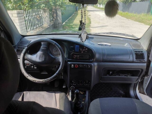 Серый Ситроен Берлинго, объемом двигателя 2 л и пробегом 333 тыс. км за 3000 $, фото 2 на Automoto.ua