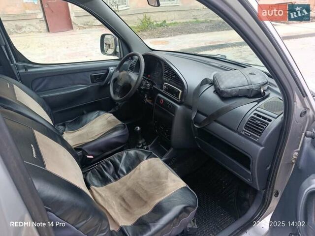 Серый Ситроен Берлинго, объемом двигателя 0 л и пробегом 295 тыс. км за 1650 $, фото 6 на Automoto.ua