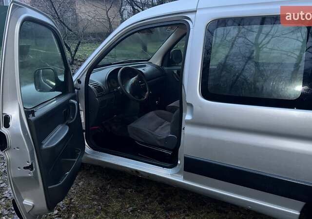 Сірий Сітроен Берлінго, об'ємом двигуна 1.87 л та пробігом 378 тис. км за 2700 $, фото 4 на Automoto.ua