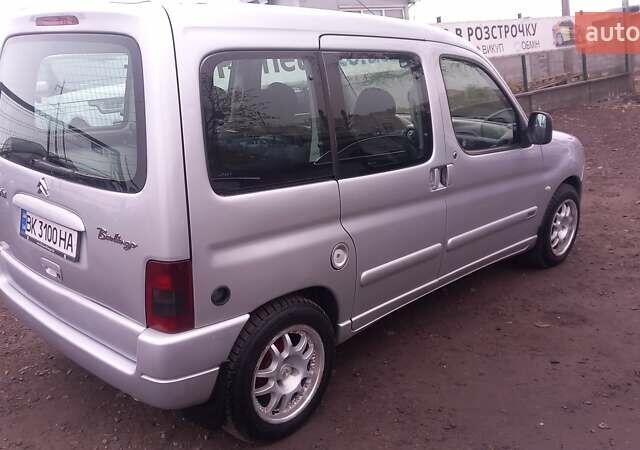 Серый Ситроен Берлинго, объемом двигателя 1.59 л и пробегом 220 тыс. км за 4600 $, фото 17 на Automoto.ua