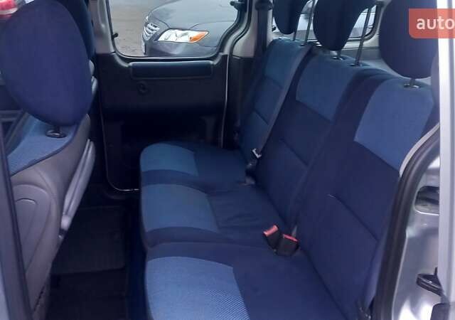 Серый Ситроен Берлинго, объемом двигателя 1.59 л и пробегом 220 тыс. км за 4600 $, фото 8 на Automoto.ua