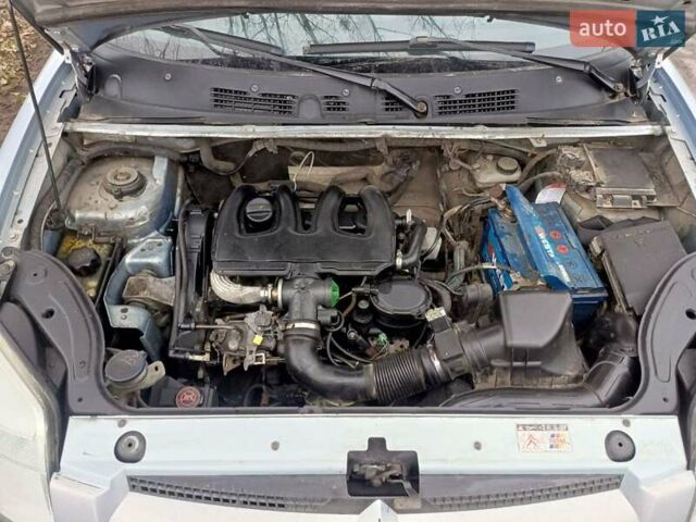 Серый Ситроен Берлинго, объемом двигателя 1.9 л и пробегом 300 тыс. км за 2300 $, фото 5 на Automoto.ua