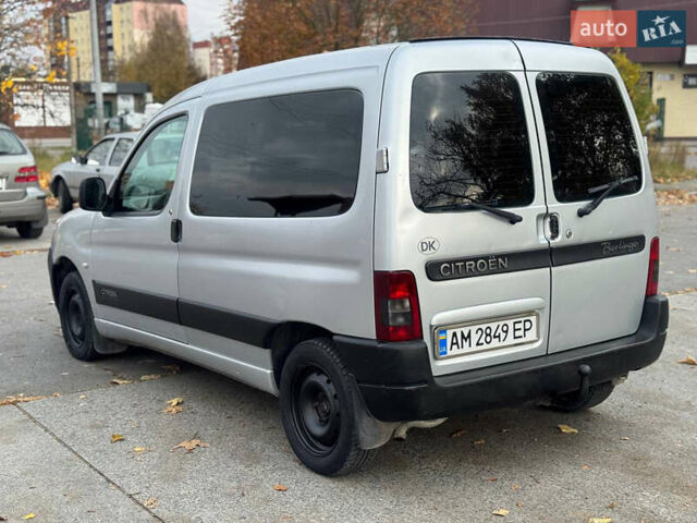 Сітроен Берлінго 2004 у Житомирі на Automoto.ua Сірий Сітроен Берлінго, об'ємом двигуна 1.4 л та пробігом 250 тис. км за 2900 $, фото 8 на Automoto.ua