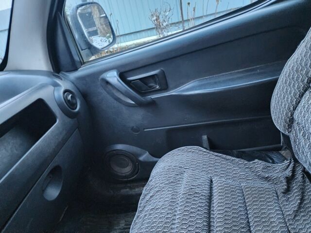 Серый Ситроен Берлинго, объемом двигателя 1.9 л и пробегом 390 тыс. км за 1400 $, фото 12 на Automoto.ua