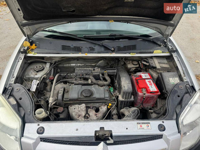 Сітроен Берлінго 2004 у Житомирі на Automoto.ua Сірий Сітроен Берлінго, об'ємом двигуна 1.4 л та пробігом 250 тис. км за 2900 $, фото 16 на Automoto.ua
