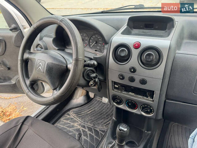 Сітроен Берлінго 2004 у Житомирі на Automoto.ua Сірий Сітроен Берлінго, об'ємом двигуна 1.4 л та пробігом 250 тис. км за 2900 $, фото 12 на Automoto.ua