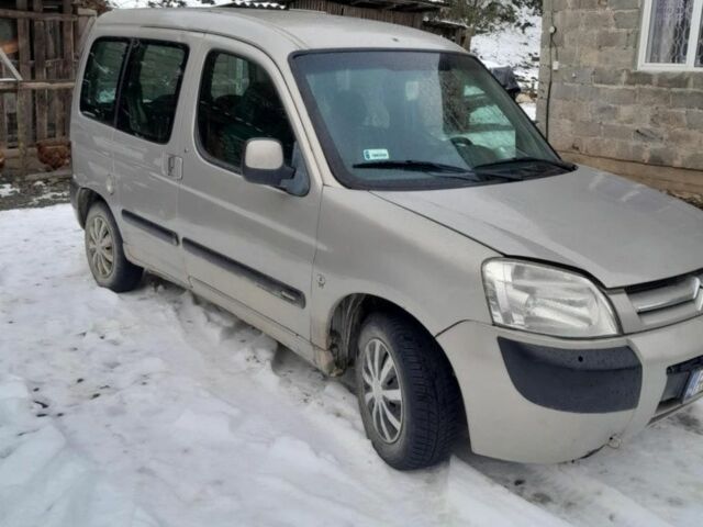 Серый Ситроен Берлинго, объемом двигателя 1.9 л и пробегом 290 тыс. км за 1850 $, фото 2 на Automoto.ua