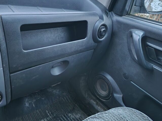 Сірий Сітроен Берлінго, об'ємом двигуна 1.9 л та пробігом 390 тис. км за 1600 $, фото 11 на Automoto.ua