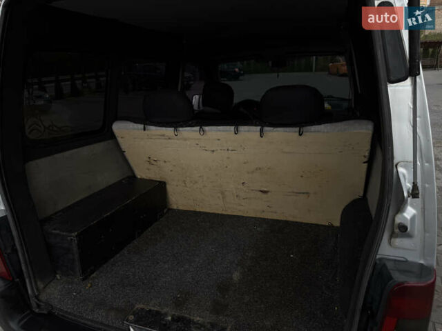 Сірий Сітроен Берлінго, об'ємом двигуна 2 л та пробігом 370 тис. км за 2600 $, фото 18 на Automoto.ua