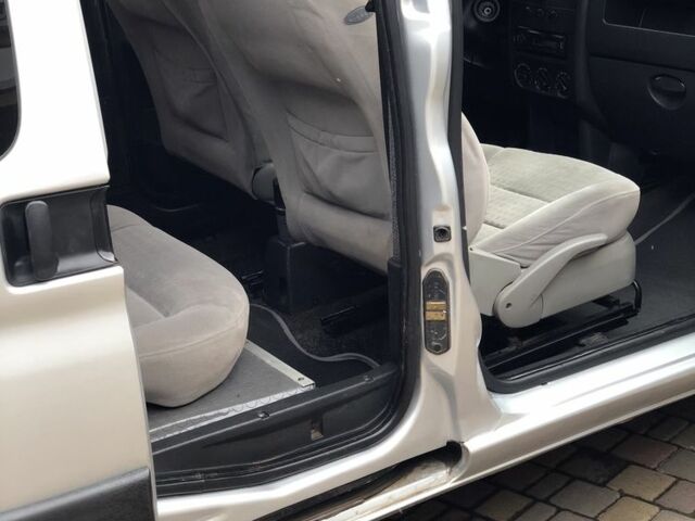 Ситроен Берлинго 2005 в Луцке на Automoto.ua Серый Ситроен Берлинго, объемом двигателя 2 л и пробегом 3 тыс. км за 4192 $, фото 7 на Automoto.ua