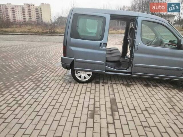 Серый Ситроен Берлинго, объемом двигателя 1.6 л и пробегом 216 тыс. км за 5000 $, фото 7 на Automoto.ua