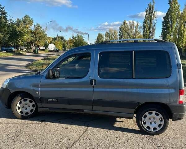 Ситроен Берлинго 2006 в Черкассах на Automoto.ua Серый Ситроен Берлинго, объемом двигателя 1.9 л и пробегом 350 тыс. км за 3600 $, фото 2 на Automoto.ua