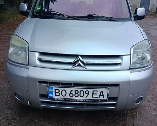 Серый Ситроен Берлинго, объемом двигателя 1.36 л и пробегом 238 тыс. км за 3600 $, фото 3 на Automoto.ua