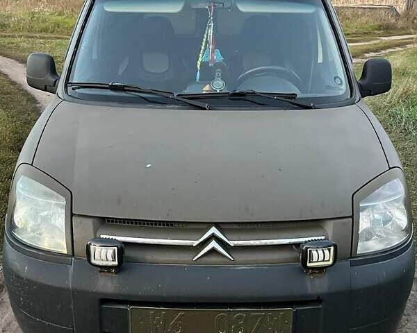 Ситроен Берлинго 2006 в Киеве на Automoto.ua Серый Ситроен Берлинго, объемом двигателя 1.87 л и пробегом 558 тыс. км за 3000 $, фото 2 на Automoto.ua