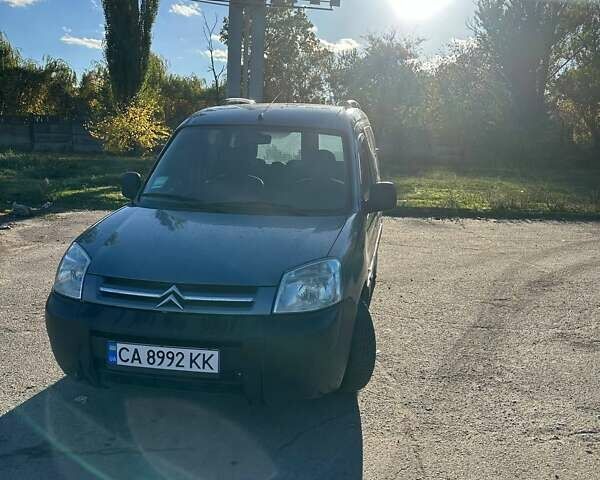 Ситроен Берлинго 2006 в Черкассах на Automoto.ua Серый Ситроен Берлинго, объемом двигателя 1.9 л и пробегом 350 тыс. км за 3600 $, фото 1 на Automoto.ua