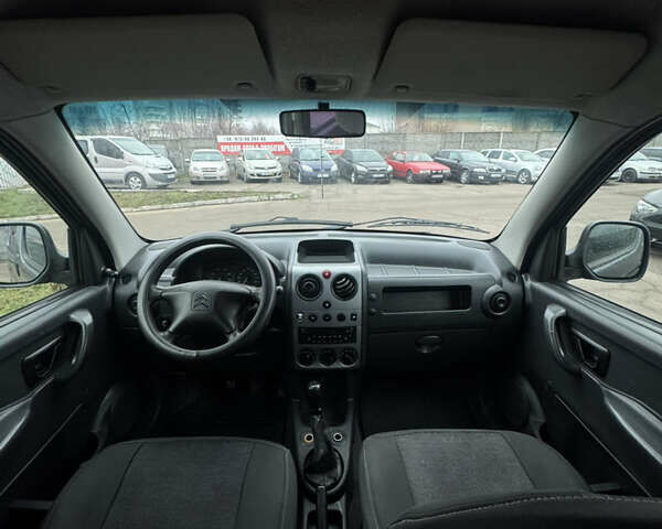 Серый Ситроен Берлинго, объемом двигателя 1.56 л и пробегом 219 тыс. км за 4450 $, фото 8 на Automoto.ua