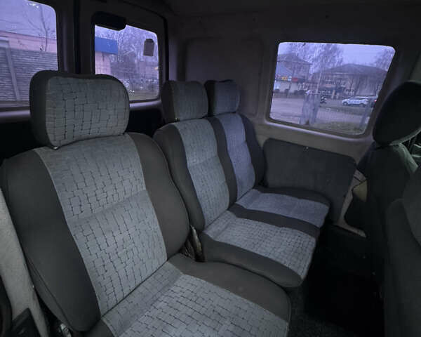 Серый Ситроен Берлинго, объемом двигателя 1.56 л и пробегом 219 тыс. км за 4450 $, фото 9 на Automoto.ua