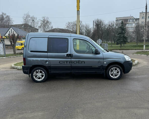 Серый Ситроен Берлинго, объемом двигателя 1.56 л и пробегом 219 тыс. км за 4450 $, фото 4 на Automoto.ua