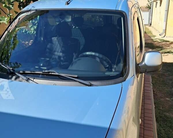 Серый Ситроен Берлинго, объемом двигателя 1.59 л и пробегом 206 тыс. км за 4900 $, фото 2 на Automoto.ua