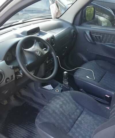 Серый Ситроен Берлинго, объемом двигателя 1.6 л и пробегом 480 тыс. км за 3500 $, фото 6 на Automoto.ua